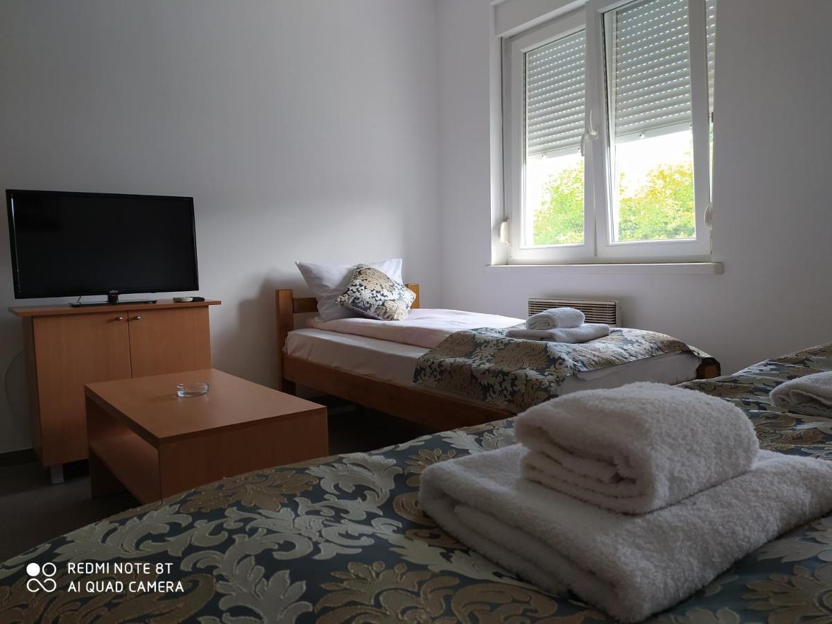 Apartmani - Vila Kovilje Banja Koviljača Esterno foto