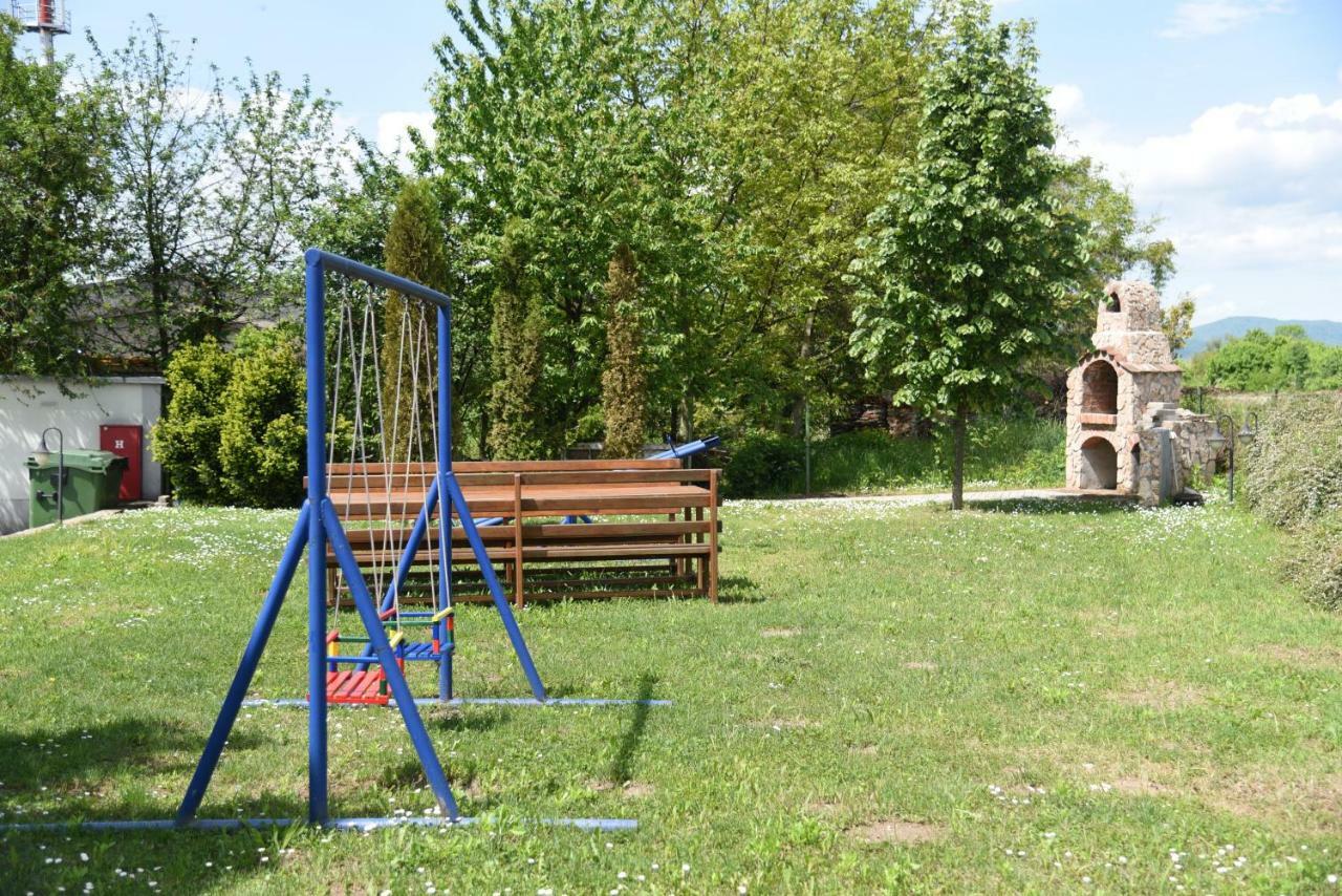Apartmani - Vila Kovilje Banja Koviljača Esterno foto